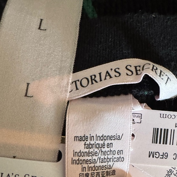 Victoria's Secret Black and Red Letter Print Pajama Set Size Large - Picture 5 of 6